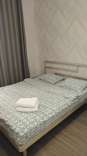 Батирди ижарага алам: 1 бөлмө, Душ кабинасы, Жаздык, жууркан-төшөк каптары, Кондиционер — 1