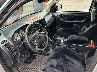 кабина авто: Ford Maverick/ Escape — пятидверный кроссовер, интерьер. Основные — 4