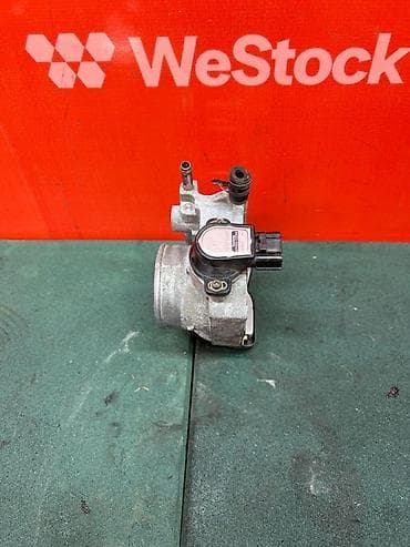 Автокосметика: Дроссельная заслонка Toyota 2004 г., Б/у, Оригинал, Япония — 3