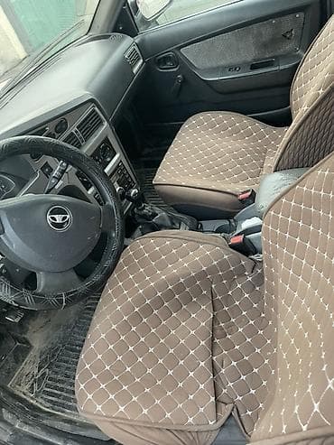 Продажа авто: Daewoo Nexia: 2009 г., Механика, Бензин, Седан — 3