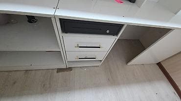 сниму бутик: Стойка ресепшн/кассовая зона с задним стеллажом Комплект мебели для — 3