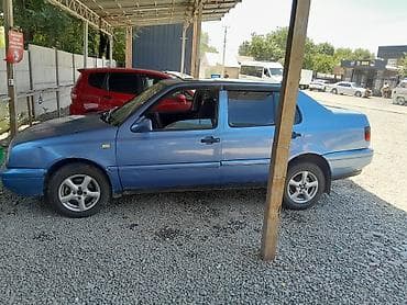 1: Volkswagen Vento: 1994 г., 1.8 л, Механика, Бензин — 5