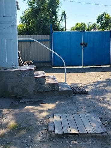 домик для отдыха: Сдается помещение в небольшом одноэтажном здании - Отдельный вход со — 1