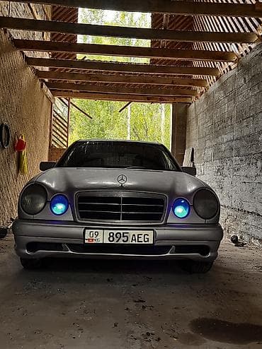 бампер гелик: Mercedes-Benz E-Class: 1996 г., 2.3 л, Механика, Газ, Седан — 5