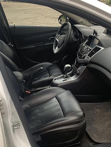 Продажа авто: Chevrolet Cruze: 2010 г., 1.8 л, Автомат, Газ, Седан — 5