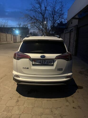 домкрат на тойота: Toyota RAV4: 2015 г., Автомат, Гибрид, Кроссовер — 4