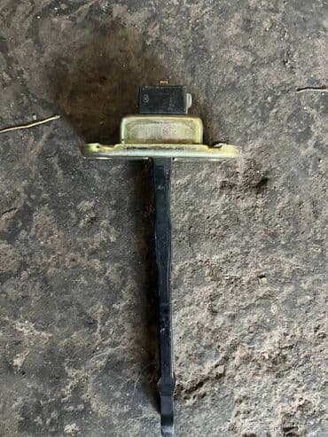 делика кузов: Mitsubishi Delica ограничитель двери, Митсубиси Делика дверной — 2