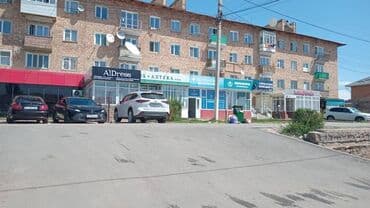 дом с мансардой: 3 бөлмө, 80 кв. м, 105-серия, 3 кабат, Косметикалык ремонт — 1