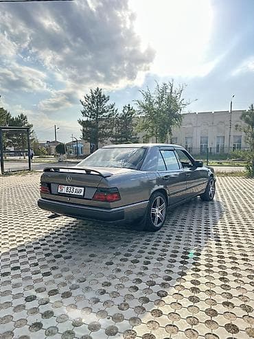 neta gt: Mercedes-Benz W124: 1987 г., 2.3 л, Механика — 7