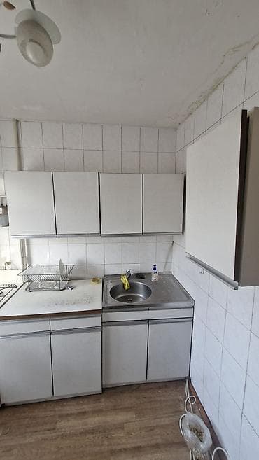 мебель продать: Продаю кухню и прихожку, которая на фото.
самовывоз 8 мкр — 1