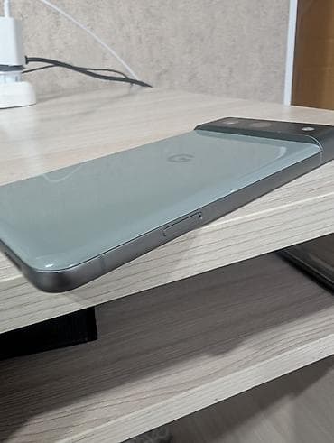 google pixel 4: Google Pixel 8, Б/у, 128 ГБ, цвет - Серый, 1 SIM, eSIM — 6
