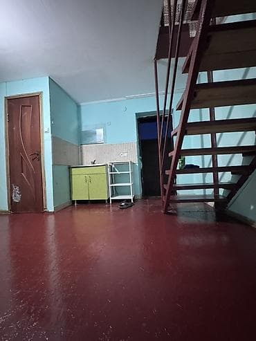 кирпичный дом: 2 комнаты — 8