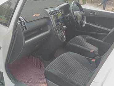 срочно продаю хонда стрим: Honda Stream: 2002 г., 1.7 л, Автоматические, Бензин, Минивэн — 6