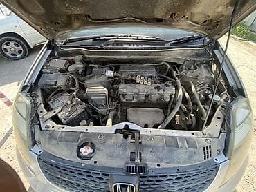 surf 185: Honda Stream: 2002 г., 1.7 л, Автомат, Газ, Универсал — 9