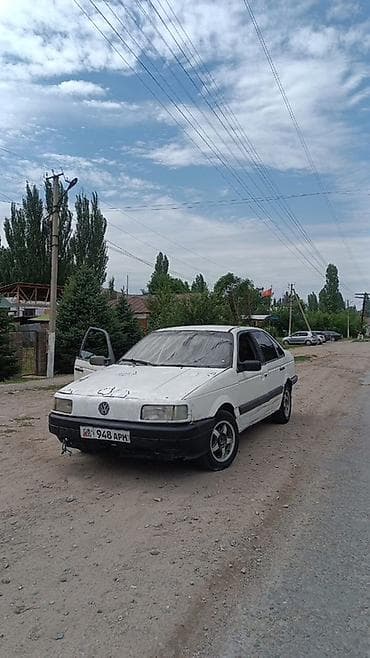 бартавой сапог: Volkswagen Passat: 1988 г., 1.8 л, Механика, Бензин, Седан — 1