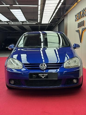 Volkswagen Golf V: 2004 г., 2 л, Типтроник, Бензин, Хэтчбэк