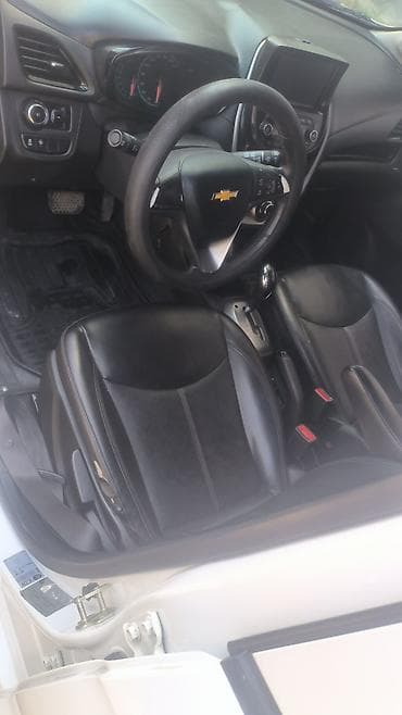 devo matiz: Chevrolet Spark: 2015 г., 1 л, Вариатор, Бензин, Хэтчбэк — 5