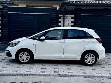 9: Honda Fit: 2021 г., 1.5 л, Вариатор, Бензин, Хэтчбэк — 4