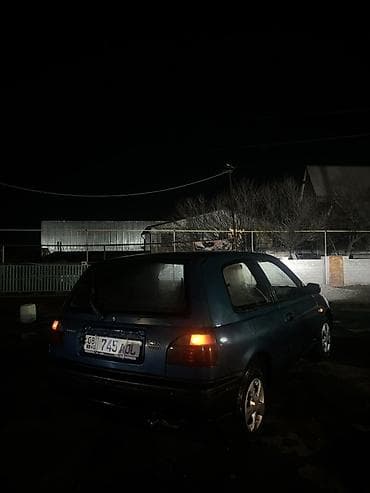 кок талаа: Nissan Sunny: 1995 г., 1.4 л, Кол менен иштөөчү, Бензин, Хетчбек — 3