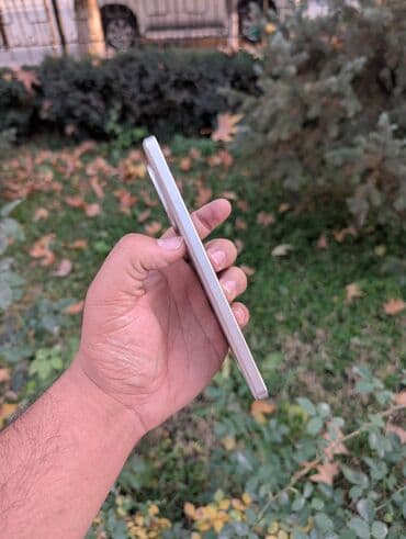 компы бишкек: Vivo iQOO 10, Жаңы, 256 ГБ, түсү - Саргыч боз, 2 SIM — 4