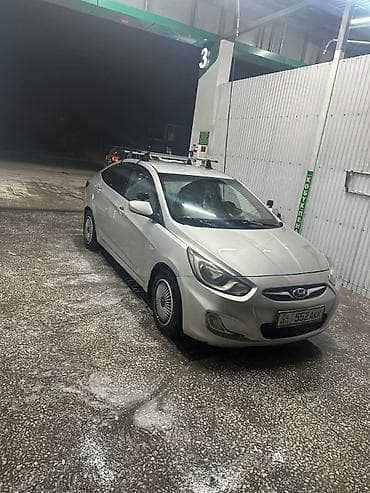 Hyundai Accent: 2013 г., Седан
