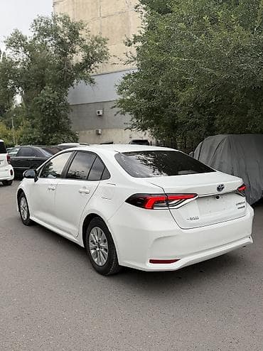 кочкор авто: Toyota Corolla: 2024 г., 1.8 л, Вариатор, Гибрид, Седан — 4