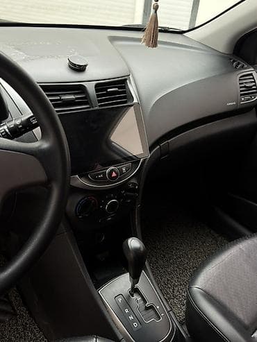 full construction: Hyundai Accent: 2017 г., 1.6 л, Автомат, Дизель, Хэтчбэк — 10