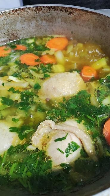 Домашний куриный суп - Бульон на куриных частях с долгим томлением
