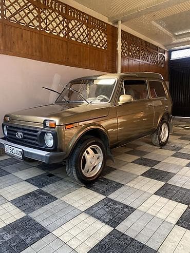 дверь лада: ВАЗ (ЛАДА) 2121 (4x4): 1998 г., Механика, Внедорожник — 9