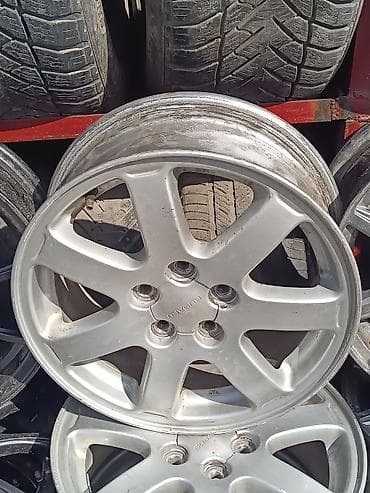 Литые Диски R 15 Subaru, отверстий - 5
