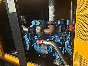 мото зарядка: Дизельный генератор Krauzer Industrial мощность 550 kva, двигатель — 3