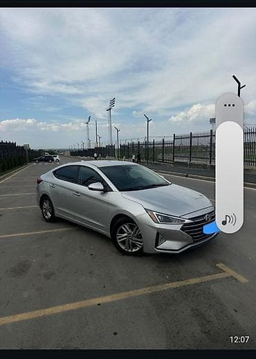 Унаа сатуу: Hyundai Elantra: 2019 г., 0.2 - engine capacity л, Автомат, Бензин, Седан — 3