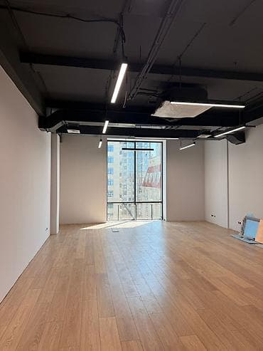 атмосфера: Аренда офисов, 54 м², В бизнес центре, 1 линия, С системой безопасности — 5