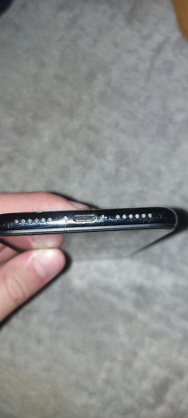 telefon iphone: IPhone 11, Б/у, 128 ГБ, Черный — 9