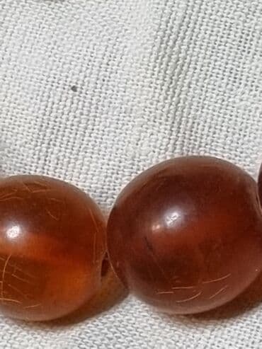 бонбоньерки из сухофруктов: Янтарные БУСЫ КАЛИНИНГРАД СССР БОЛЬШИЕ длинные Цена - 22 000 сом — 8