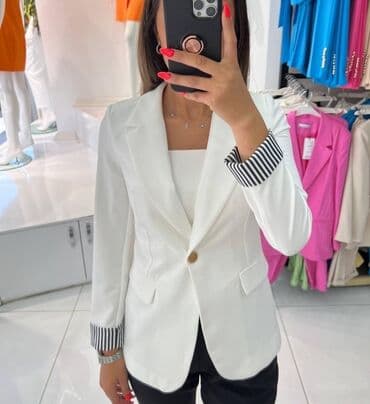 Белые рубашки, блузки в офис, школу или институт. Качество отличное!