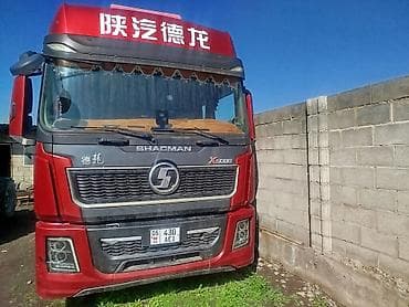 mersedes c 200: Тягач, Shacman, 2021 г., Тентованный — 1