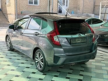 Транспорт: Honda Fit: 2017 г., 1.5 л, Автомат, Бензин, Хэтчбэк — 6