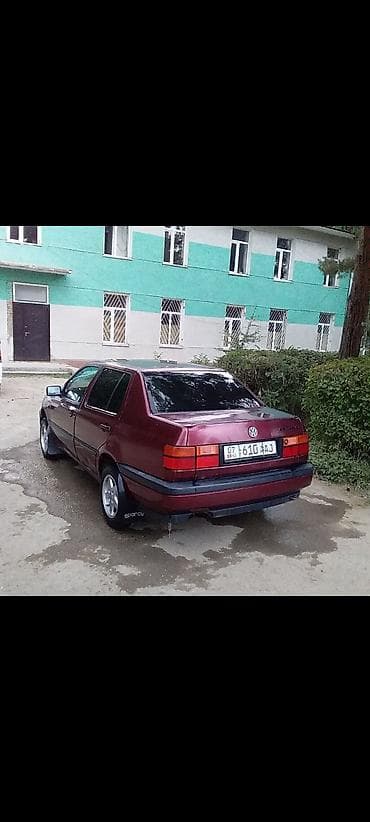 subaru baja: Volkswagen Vento: 1992 г., 1.8 л, Ручные, Бензин, Седан — 2