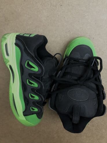 срочно продаю в связи с переездом: Эркектердин кроссовкасы, 42, DC, Жаңы, түсү - Кара, Өзү алып кетүү — 1