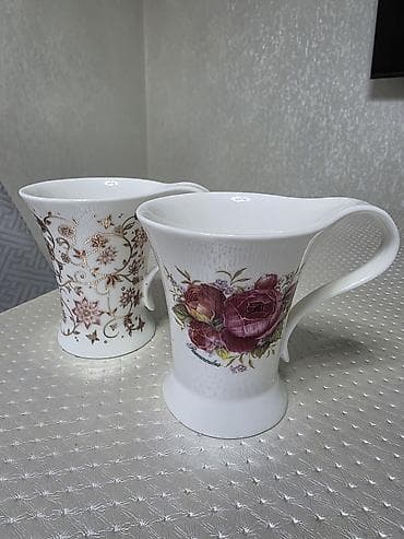 лошка вилка: Набор из 2 фарфоровых кружек с цветочным декором - Материал: тонкий — 1