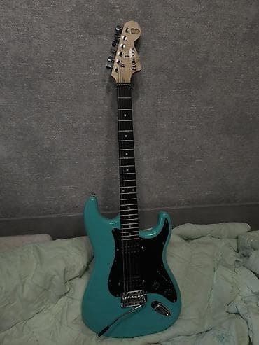сингл: Электрогитара в стиле Stratocaster, цвет Surf Green (бирюзовый) — 3
