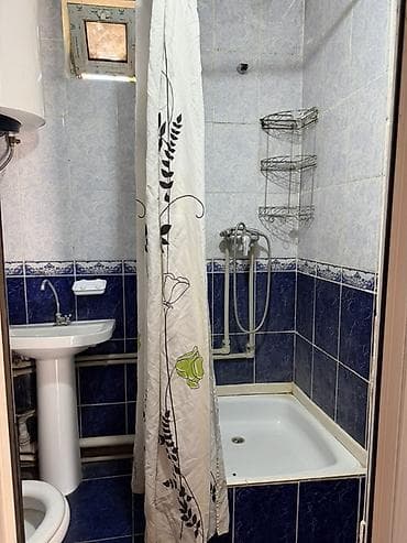 арендага мойка: Сдается простая меблированная комната с отдельной кухней. Планировка — 8