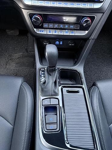 cruser: Hyundai Sonata: 2023 г., 2 л, Автомат, Газ, Седан — 10