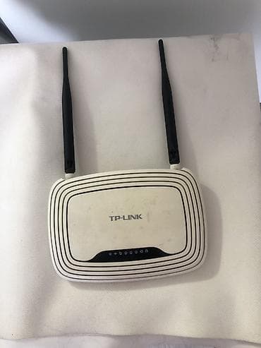 Модемы и сетевое оборудование: Продаю рабочий роутер, Маршрутизатор TP-Link с двумя внешними — 1