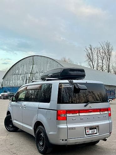 делика митсубитси: Mitsubishi Delica: 2007 г., 2.4 л, Бензин, Минивэн — 3