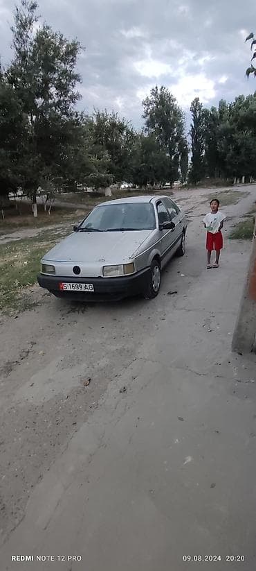 Volkswagen: Volkswagen Passat: 1989 г., 1.8 л, Механика, Бензин, Седан — 2