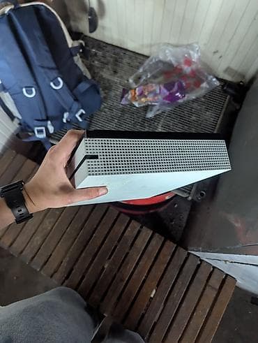 Xbox One: Xbox one s 512гб аретфатичит, в комплекте только приставка — 4