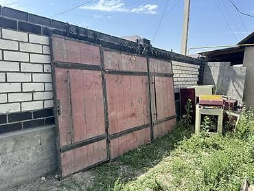 Распашные ворота: Металлические распашные ворота с калиткой. - Конструкция: две створки — 5