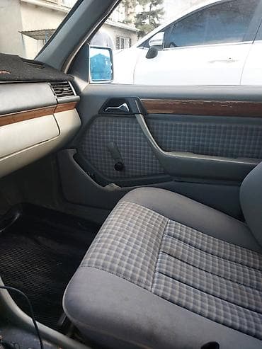 мерс 2013: Mercedes-Benz W124: 1990 г., 2.3 л, Ручные, Седан — 9